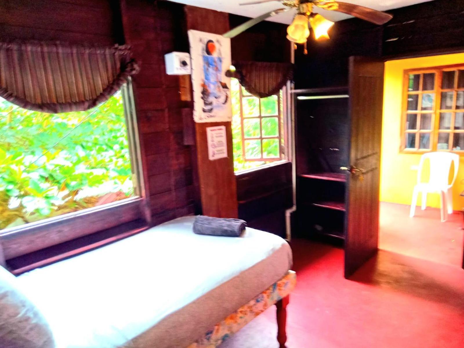 La Familia Guest House And Natural Farm Port Antonio Kültér fotó